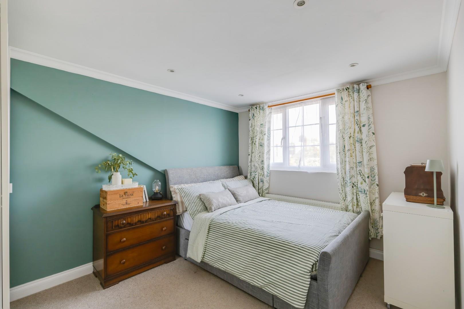39 Redlands Road, Penarth, CF64 2WD